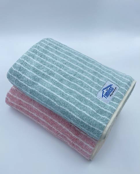 Micro Fiber Kid Towel (Stripe Design) 儿 童毛巾 1套（图案：条纹）买一送一